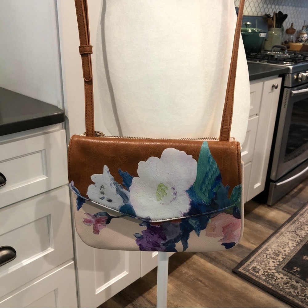 Antik Kraft NEW Small Pink Floral Faux Leather Vegan Crossbody Handbag Purse - Picture 2 of 16
